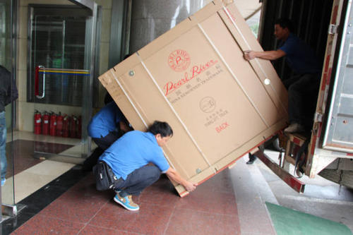 马尔康钢琴贵重工艺品无忧运